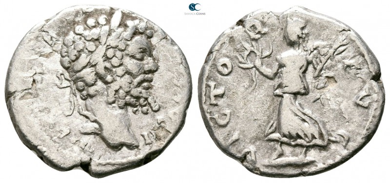 Septimius Severus AD 193-211. Rome
Denarius AR

15mm., 2,59g.



nearly v...