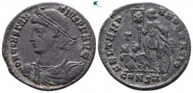 Constantius II AD 337-361. Constantinople. Centenionalis Æ