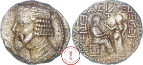 Royaume Parthes, Gotarzes II (44-51), Tétradrachme, Séleucie du Tigre, Av. Buste diadémé et cuirassé à gauche, Rv. Gotarzes assis à droite, recevant u...