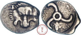 Lycie, Dynastie, Perikles (380-360 avant J.-C.,), Tetrobole, Av. Peau de lion de Face, Rv. Triskele avec la tête d'Hermès de face, Argent, TTB, 2.77 g...