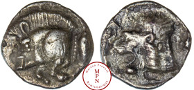 Mysie, Cyzique, Hemiobole, 450-400 avant J.-C., Av. Protomé de sanglier à gauche, un thon derrière, Rv. Protomé de lion à gauche, Argent, TTB, 0.55 g,...