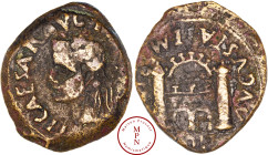 Tibère (14-29), Emerita, Bronze, Av. TI CAESAR AVGVSTVS PON MAX IMP, Tête laurée à gauche, Rv. AVGVSTA EMERITAS / COS, Fort militaire, Bronze, TTB, 10...