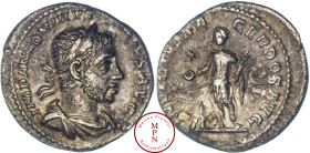 Elagabale (218-222), Denier, Rome, Av. IMP ANTONINVS PIVS AVG, Buste lauré, drapé et cuirassé à droite, Rv. INVICTVS SACERDOS AVG, L'Empereur debout à...