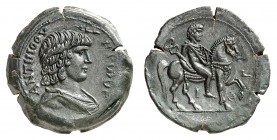 Antinoos † 130 ap. J.-C.
Drachme 134/5, Alexandrie. Buste drapé d'Antinoos à droite; au-dessus, une couronne égyptienne de type hemhem / Antinoos à d...