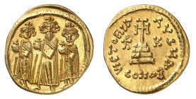 Héraclius 610-641.
Solidus 641. Héraclius, Héraclius Constantin et Héraclonas, couronnés, debout de face et tenant dans main droite un globe surmonté...