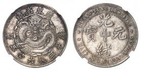 Kwangtung
50 Cents en argent 1889. Quatre caractères chinois entourant une inscription en mandchou / Dragon de face. Tranche cannelée. L&M 124; Y. 19...