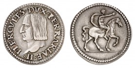 Ferrare
Ercole I d'Este, 1471-1505. 
Teston non daté. Tête nue à gauche / Cavalier vêtu d'une seule cape, chevauchant à droite et pointant sa main d...