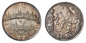 Bâle
Médaille religieuse en argent non datée (vers 1675), par S. Hendrick. Vue de la ville depuis le nord-est. Armes de Bâle entre une branche de lau...