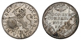 Zurich
Demi-Taler de 36 Schillings 1724. Lion debout à gauche, tenant une épée et un bouclier / Inscription et date sur cinq lignes dans un cartouche...