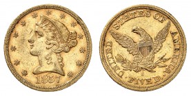 5 Dollars 1857 S, San Francisco. Tête de la Liberté à gauche, entourée de treize étoiles. Date en dessous / Ecusson sur une aigle aux ailes éployées, ...