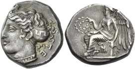 Terina
Nomos circa 420-400, AR 19 mm, 6,89 g. TE – [PINAION] Head of nymph Terina l., wearing sphendone decorated with meander pattern; in r. field, ...