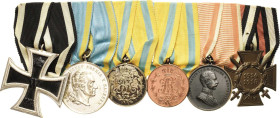 Ordensspangen
Spange mit 6 Auszeichnungen Preußen-Eisernes Kreuz 2. Klasse am Kämpferband. Verliehen 1914-1918. Buntmetall, versilbert, Eisen, geschw...