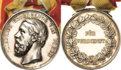 Orden deutscher Länder Baden
Silberne Verdienstmedaille Verliehen 1882-1908. Silber. 40,5 mm, 35,32 g OEK 209 Nimmergut 254 Vorzüglich