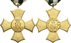 Orden deutscher Länder Sachsen
Allgemeines Ehrenkreuz ohne Schwertern Verliehen 1876-1918. Bronze, vergoldet. 39 x 39 mm, 18,23 g. Am neuen Band OEK ...