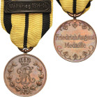 Orden deutscher Länder Sachsen
Friedrich-August-Medaille in Bronze Verliehen 1916-1918 Bronze, Durchmesser 28,5 mm, 15,73 g. Am Friedensband mit Span...