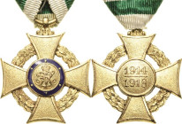 Orden deutscher Länder Sachsen
Erinnerungskreuz für freiwillige Krankenpflege im Kriege 1914/18 Verliehen 1914-1918. Bronze, vergoldet, teilemaillier...