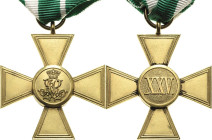Orden deutscher Länder Sachsen
Dienstauszeichnung, Kreuz für 25 Dienstjahre der Offiziere Verliehen 1874-1918. Bronze, vergoldet, 39 x 39 mm, 16,05 g...