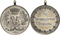 Orden deutscher Länder Sachsen
Dienstauszeichnung 2. Klasse für 15 Dienstjahre der Unteroffiziere und Soldaten Verliehen 1874-1913. Silber, 29 mm, 11...