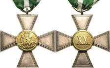 Orden deutscher Länder Sachsen
Dienstauszeichnung-Landwehr, 1. Klasse Verliehen 1874-1918. Silber, Silber, vergoldet, 38,5 x 38,5 mm, 19,02 g. Am neu...