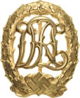 Orden des Dritten Reiches
Reichssportabzeichen "DRL" in Gold Verliehen 1935-1944 Bronze vergoldet. Mit Rv-Punze: WERNSTEIN JENA, D.R.G.M. 35269. 48 x...
