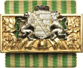 Feuerwehr
Sachsen Feuerwehr-Ehrenzeichen 1922 Bronze, vergoldet, Bronze, versilbert, 43 x 24 mm, 18,79 g Efler 202 OEK 2319/1 Nimmergut 3181 Vorzügli...