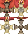 Lots
Lot-3 Stück Baden Kriegsverdienstkreuz 1916-1918 am neuen Band. Kriegsmetall vergoldet, Medaillons versilbert. Dienstauszeichnung 1. Klasse für ...