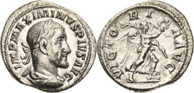 Kaiserzeit
Maximinus I. Thrax 235-238 Denar 235/236, Rom Brustbild mit Lorbeerkranz nach rechts, MAXIMINVS PIVS AVG / Victoria schreitet nach links, ...