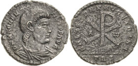 Kaiserzeit
Magnentius 350-353 Doppelmaiorina 352, Trier Brustbild nach rechts, D N MAGNENTIVS PF AVG / Christogramm zwischen A und W, SALVS DD NN AVG...