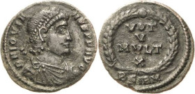 Kaiserzeit
Jovianus 363-364 Follis 363/364, Sirmium Brustbild mit Juwelendiadem nach rechts, DN IOVIANVS PF AVG / VOT V MVLT X im Kranz, BSIRM RIC 11...