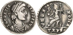 Kaiserzeit
Gratianus 367-383 Siliqua 367/375, Trier Brustbild mit Juwelendiadem nach rechts, DN GRATIANVS PF AVG / Roma mit Speer und Victoria thront...