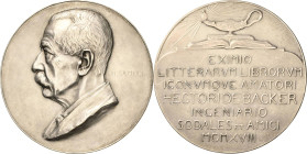 Buchdruck
 Versilberte Bronzemedaille 1918 (Fonson & Cie) Auf Hector de Backer, Präsident der Belgischen Bücherfreunde. Brustbild nach links / Öllamp...