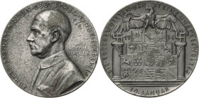 Drittes Reich
 Zinkmedaille 1934 (Karl Goetz) Adolf Hitler und die Abschaffung der Einzelstaaten. Brustbild Hitlers nach links / Adler mit ausgebreit...