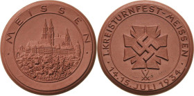 Drittes Reich
 Braune Porzellanmedaille 1934 (Meißen) 1. Kreisturnfest in Meissen. HK Emblem / Albrechtsburg. 37 mm Scheuch 2072 a Prägefrisch