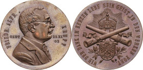 Personenmedaillen
Krupp, Friedrich Alfred 1854-1902 Bronzemedaille 1902 (M. Kowarzik) Auf seinen Tod. Brustbild nach rechts / Krone über Kanonenrohre...