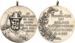 Schützenmedaillen
Berlin Silbermedaille 1905 (Finke) 2. Fahnenweihe des Berliner Schützenvereins. Brustbild eines Schützen von vorn / 7 Zeilen Schrif...
