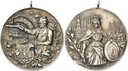 Schützenmedaillen
Chemnitz Silbermedaille 1902 (Lauer) 2. Deutsches Pistolen-Bundesschießen. Schütze nach links im Anschlag, davor Reichsadlerschild ...
