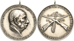 Schützenmedaillen
Leipzig Silbermedaille 1928 (Andreas) 31. Mitteldeutsche Bundesschießen. Kopf G. Sturm nach rechts / Gekreuzte Büchsen über Armbrus...