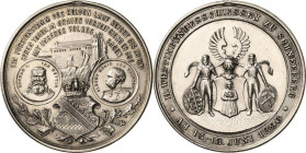 Schützenmedaillen
Schneeberg Silbermedaille 1896 (unsigniert) II. Wettin-Bundesschießen. Burg, darunter bekröntes Wappen zwischen Medaillons von Konr...