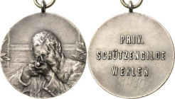 Schützenmedaillen
Wehlen/Sachsen Silbermedaille 1910 (Glaser & Sohn) Private Schützengilde Wehlen. Schütze mit nach vorne gerichteten Lauf / 3 Zeilen...