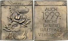 Güttler, Peter Götz *1939 Weißmetallgussplakette 1998. Zum neuen Jahr 1999. Nackte Europa auf dem Stier / 6 Zeilen Schrift. Randpunze: G. 46,9 x 38,2 ...