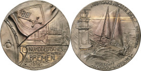Güttler, Peter Götz *1939 Weißmetallgussmedaille 2014. 59. Norddeutsches Münzsammlertreffen in Bremen. An einem Seil im Wind flatternde Flagge mit dem...