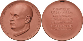 Porzellanmedaillen - Spendenmedaillen Staatliche Manufaktur Meißen
Leipzig Braune Porzellanmedaille o.J. (1957) (B. Eyermann) Ernst Thälmann. Kurator...