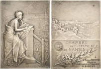 Frankreich
Dritte Republik 1870-1940 Silberplakette 1903 (F. Vernon) Prämie der Handelskammer von Nantes. Frauengestalt im langen Gewand steht an ein...