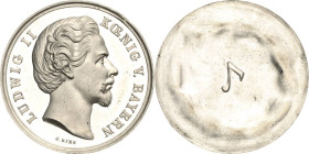 Bayern
Ludwig II. 1864-1886 Einseitige Zinnprobe der Silbermedaille o.J. (Ries) Militär-Schießprämie. Kopf nach rechts. 34,5 mm, 9,31 g Klose zu 108 ...