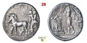 SICILIA - Selinunte - (450-400 a.C.) Tetradramma D/ Artemide su biga nell'atto di scoccare una freccia; accanto a lei Apollo R/ Sileno versa la libagi...