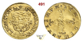 FERRARA ALFONSO II D'ESTE (1559-1597) Scudo d'oro del sole s.d. D/ Stemma coronato e ornato, nella parte superiore, da due teste d'aquila R/ Croce orn...