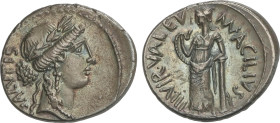 Roman Coins
Republic
Denario. 55 a.C. ACILIA. Man. Acilius Glabrio. Anv.: Cabeza laureada de la Salud a derecha, detrás SALVTIS de abajo a arriba. R...