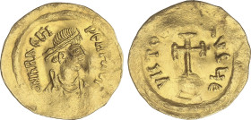 Byzantine Coins
Semissis. HERACLIO (610-641 d.C.). CONSTANTINOPLA. Anv.: d. N. hRACL-US P. AVG. Busto diademado y acorazado de Heraclio a derecha. Re...