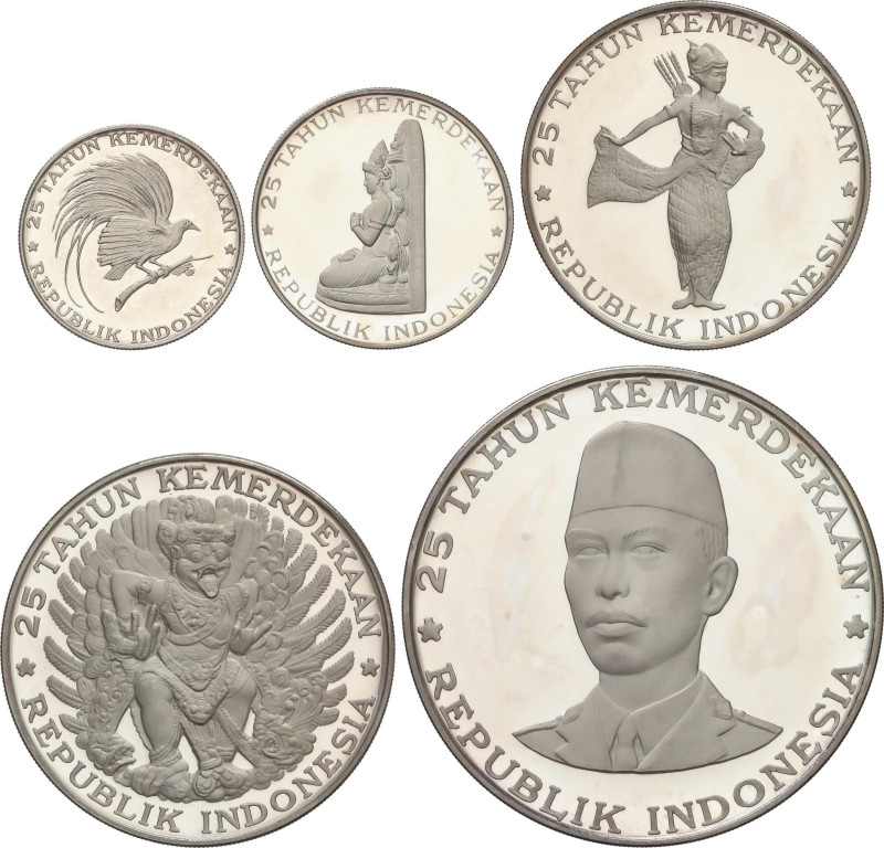 World Coins
Indonesia
Set 5 monedas 200, 250, 500, 750, 1000 Rupiah. 1970. AR....