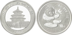 World Coins
China
10 Yuan. 2000. 31,1 grs. AR. Panda sentado sosteniendo rama de bambú. En sobrecito original. KM-1310. PROOF.